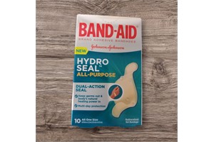 BAND-AID Brand Hydro Seal Adhesive Waterproof Bandages, All Purpose Hydrocolloid Gel Bandages