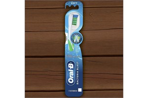 Oral-B Bacteria Blast Toothbrush, Soft