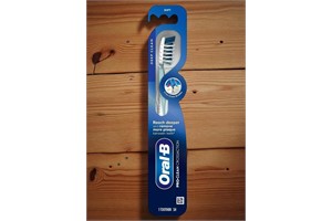 Oral-B Cross Action All In One Manual Toothbrush, Soft